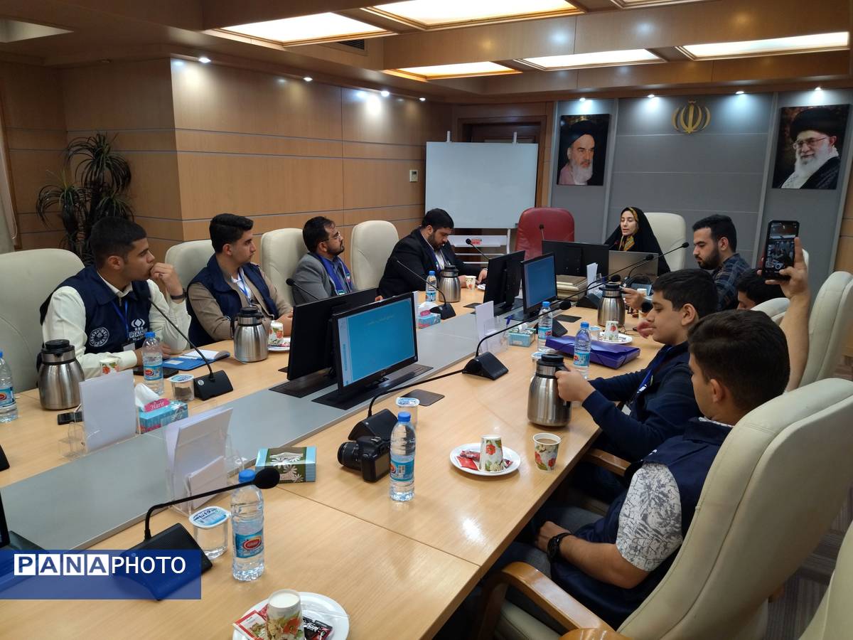 بازدید دانش‌آموز خبرنگاران پانا از ستاد ویژه توسعه فناوری نانو؛ آشنایی با دنیای فناوری‌های نوین