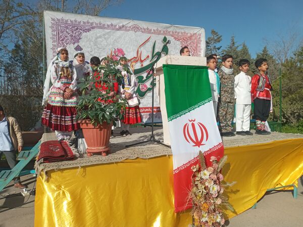 اقامه نماز عید فطر در شهرستان چناران