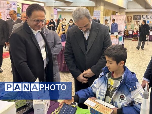 نمایشگاه پژوهشی منطقه ۵؛ عرصه‌ای برای شکوفایی استعدادها