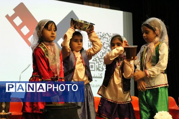 جشنواره هویت ملی اسلامی کودکستان‌های شهرستان گرمه