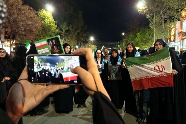 از میناب تا نیشابور؛ نوای دلدادگی در چهلمین شب عروج