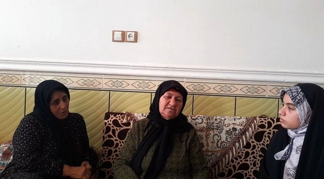 گفتگو با مردم روستای میدان خلف در خصوص خدمت رسانی به آن ها 