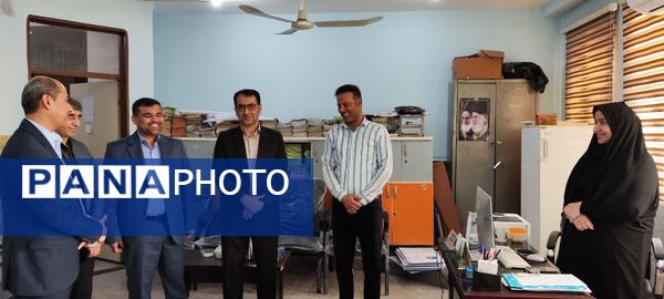 بازدید فرماندار دشتی از بخش‌های مختلف مدیریت آموزش و پرورش شهرستان دشتی