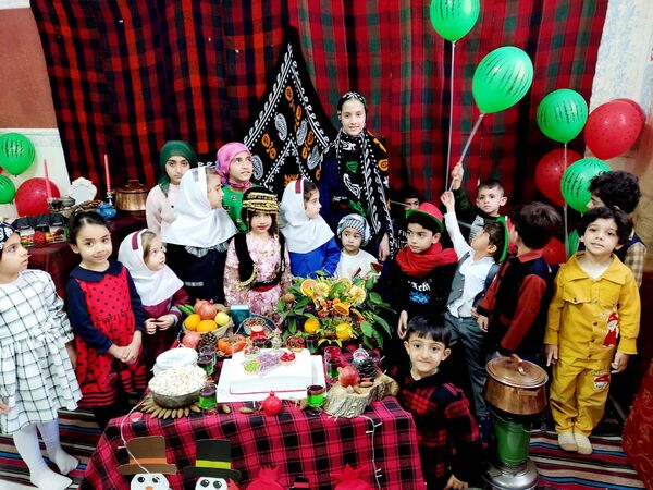 از دل کلاس تا گرمای کرسی؛ یلدای لُری در نام‌آوران