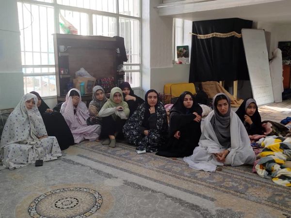 آینه‌های نور: لحظاتی سرشار از صمیمیت و گفتگو در اعتکاف دانش‌آموزی