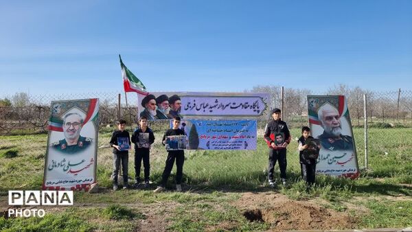 کاشت نهال امید در مریانج؛ ادای احترام به امام شهید و شهدای میناب