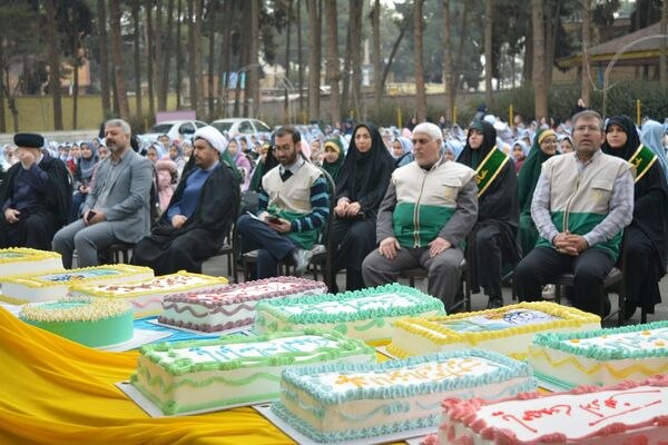حضور خادمان رضوی در مدرسه قدر بهارستان‌دو