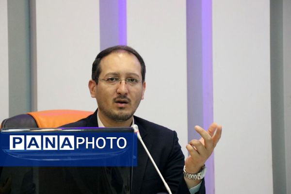 نشست خبری اتاق کنترل وضعیت ستاد انتخابات مشهد 