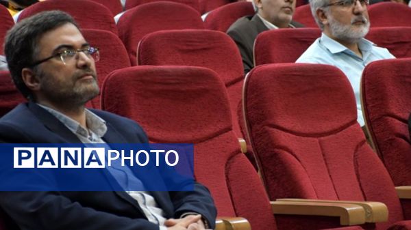 نقش بی‌بدیل مربیان تربیتی در شکوفایی نسل آینده در همایش منطقه ۵ تهران بازخوانی شد