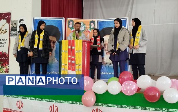 دوره‌های آموزشی یاور مربیان؛ گامی برای توانمندسازی دانش‌آموزان پیشتاز