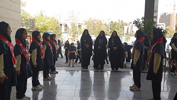 مراسم  تحلیف پیشتازان چهارمی در دبستان آرمینه مصلی نژاد 