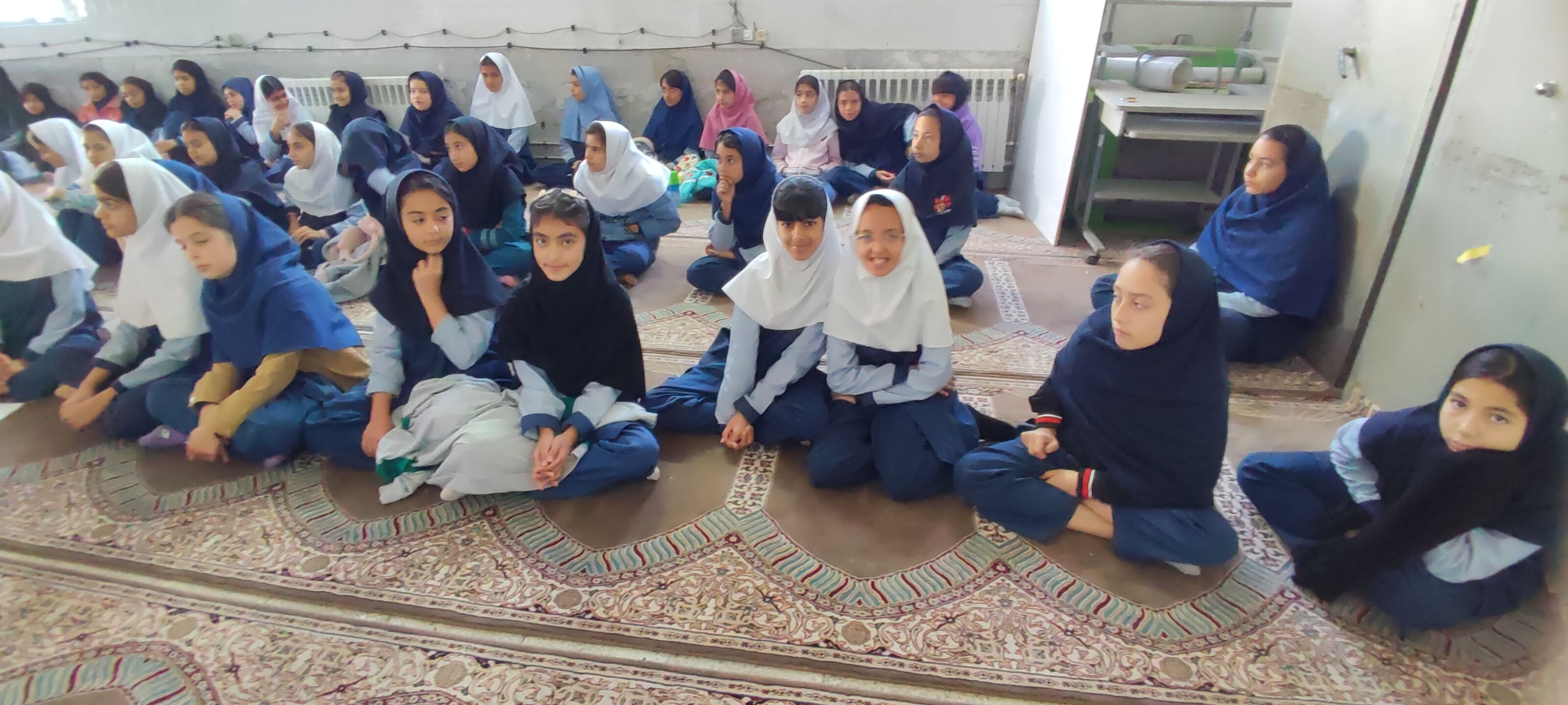 کارگاه آموزشی دانش‌آموزان در هفته پدافند غیرعامل (پدافند زیستی) در مدرسه شهید خاقانی شهرستان شیروان