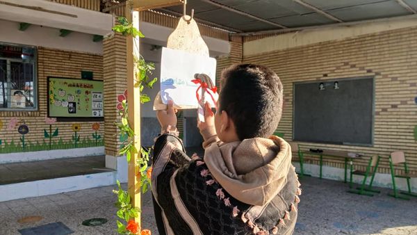 «صبحگاه مقاومت» در مدرسه شهید مطهری فین 