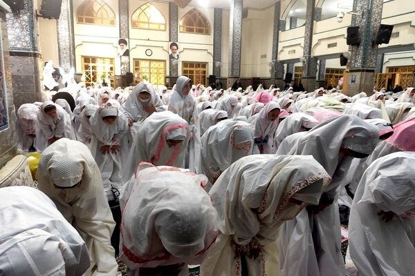 جشن تکلیف؛ لبخند بندگی در قاب تصویر