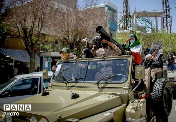  اوج اقتدار دختران ایران در گرامیداشت مادران و شهدای دانش‌آموز