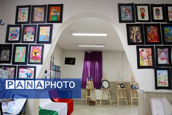 نمایشگاه آثار هنرجویان هنرستان فنی‌وحرفه‌ای دخترانه آفرینش پردیس