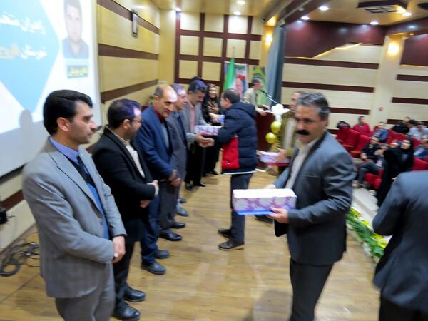 آیین تجلیل از منتخبان طرح و برنامه‌های دوره ابتدایی استان خراسان شمالی