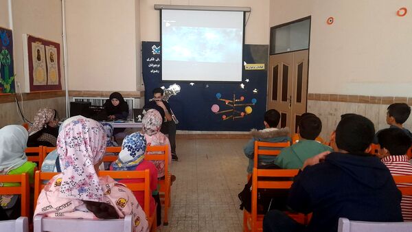 نشست بر مدار هشتم در کانون پرورشی فکری کودکان و نوجوانان