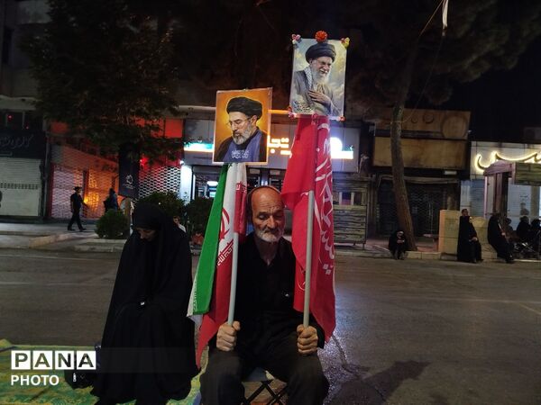 خیابان امام خمینی شهرستان نیشابور باز هم اجتماعات شبانه مردم این شهر را در برمی‌گیرد