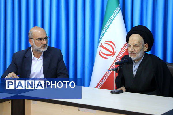 دیدار مدیران آموزش‌ و‌ پرورش خراسان‌جنوبی با نماینده ولی‌فقیه در استان 