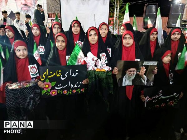 اربعین رهبر شهید انقلاب و شهدای میناب در گلوگاه 