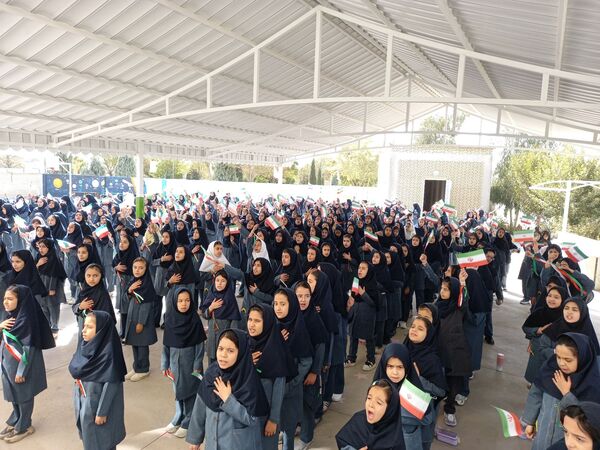 زنگ ایثار در دبستان فرهنگ مرحوم فرازمند نواخته شد