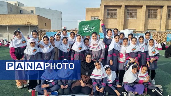 مدرسه‌ای به رنگ انتظار؛ جشن مهدوی در قاب لبخند دانش‌آموزان