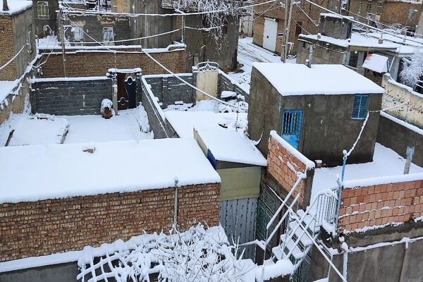 بارش باران و برف در شهر زیبای بار و شادی مردم از نزول رحمت الهی