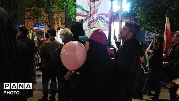 دختران نیشابوری در صف اول تجمعات-۱