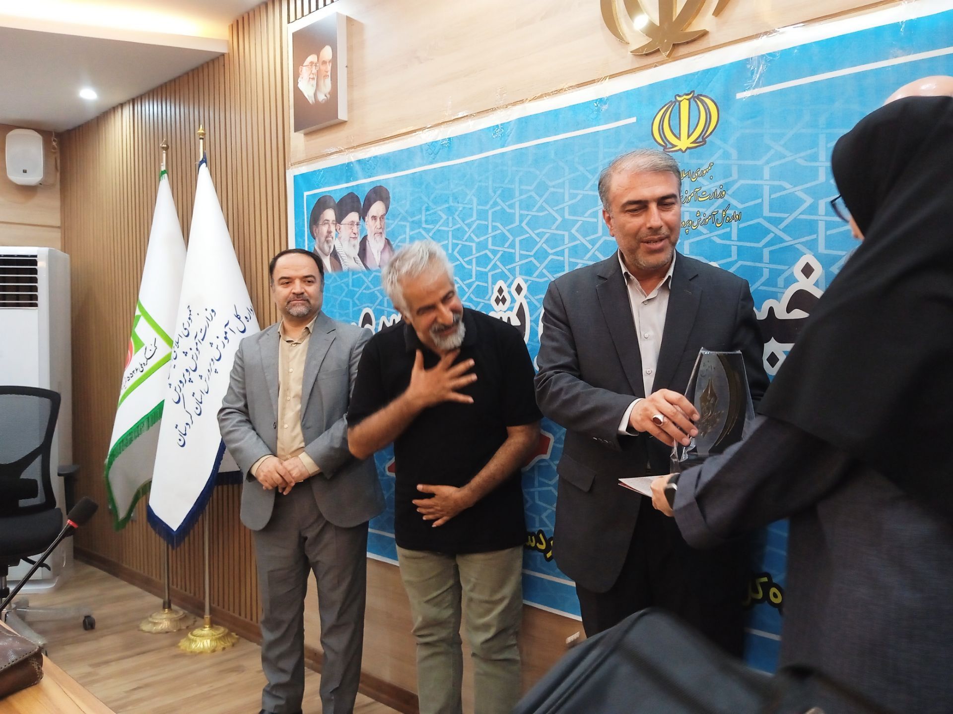 آئین تجلیل از خبرنگاران و نشست خبری به مناسبت روز خبرنگار در استان کردستان 