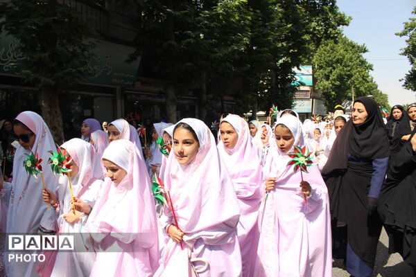  آغاز جشن بندگی دانش‌آموزان  شهرستان نظرآباد 