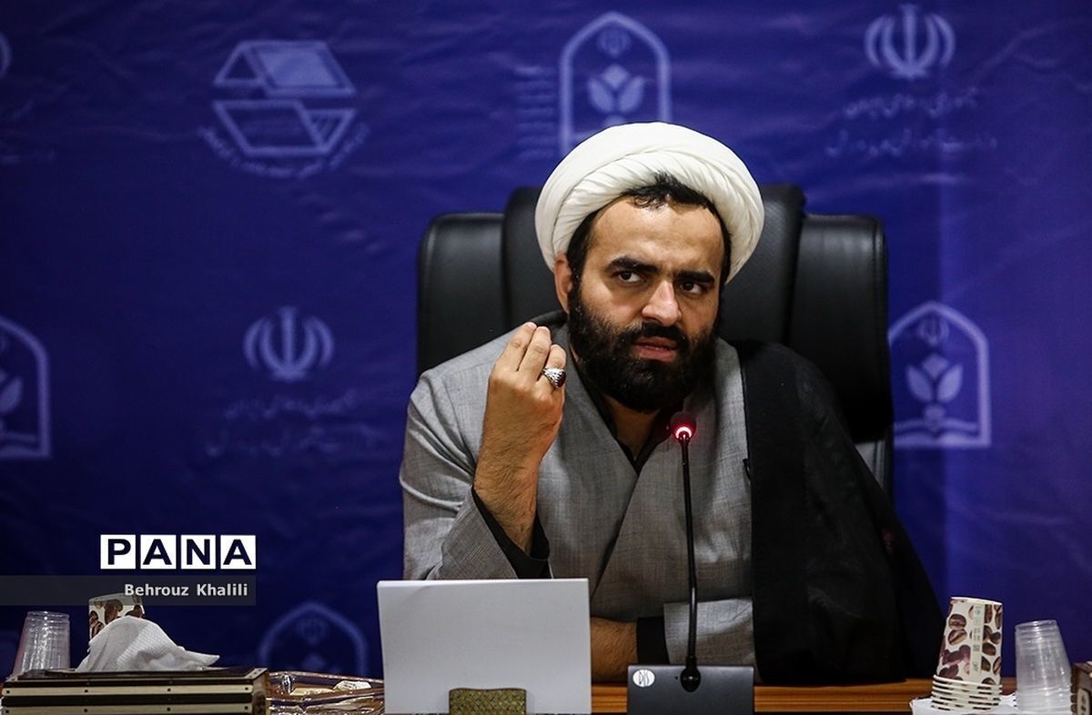 باید به دانش‌آموزان نقش هویتی دهیم تا در مدرسه حس میزبانی داشته باشند