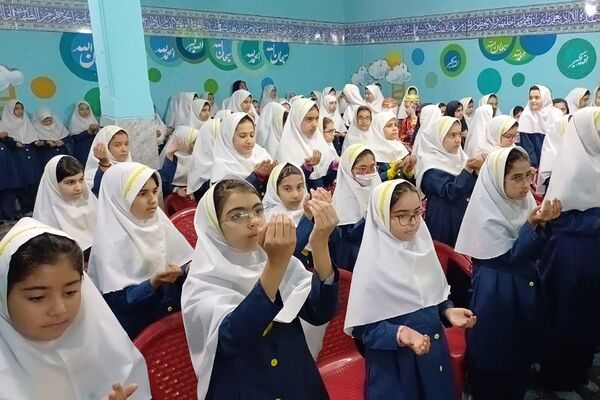 مراسم ولادت حضرت زینب(س) در دبستان صابران یک شهریار