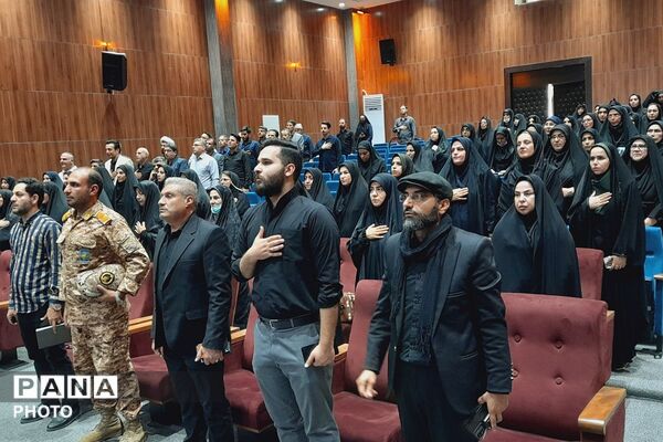 جلسه مدیران مدارس منطقه کهریزک؛ هماهنگی «پروژه مهر» و آیین بدرقه رهبر شهید