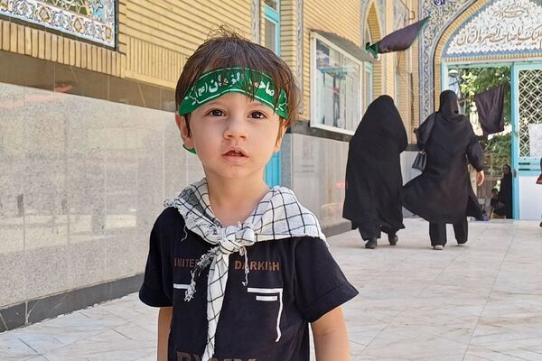 حضور پرشور کودکان و نوجوانان ورامینی در مراسم عزاداری روز عاشورا