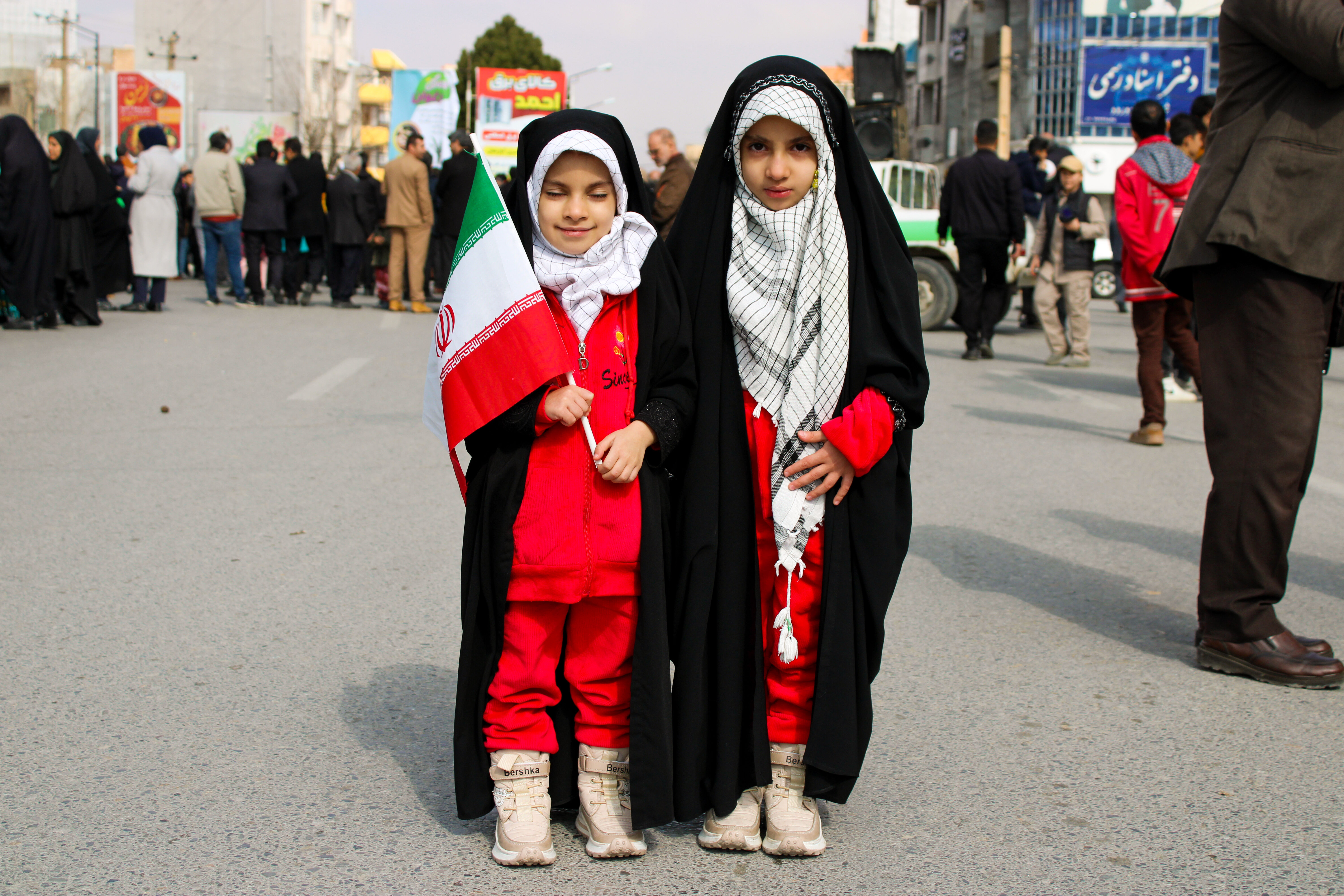 حضور حماسی کودکان و نوجوانان دورود در راهپیمایی 22 بهمن