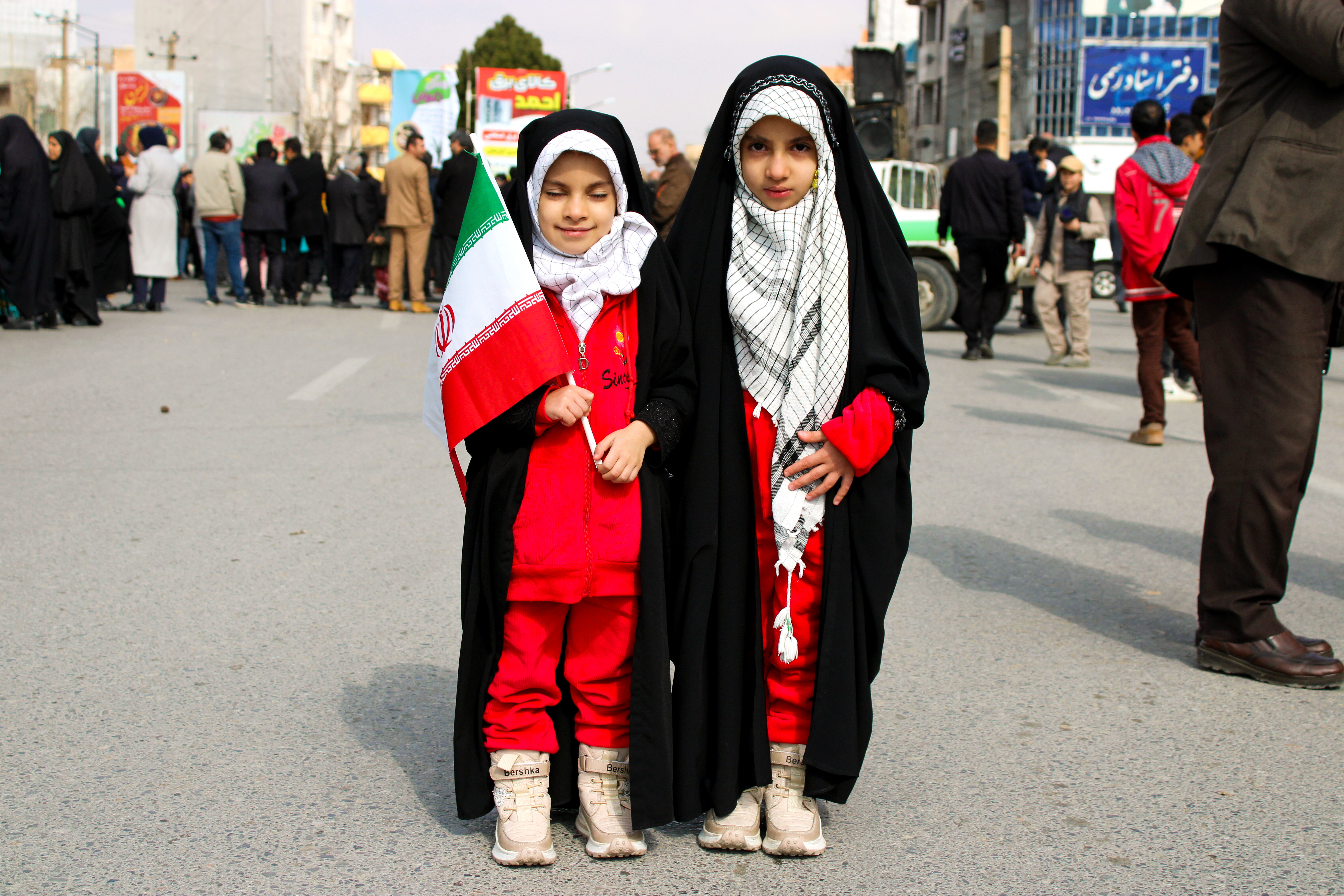 حضور حماسی کودکان و نوجوانان دورود در راهپیمایی 22 بهمن