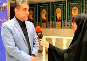 آیین تقدیر از معلمان برگزیده مدارس غیردولتی استان قم