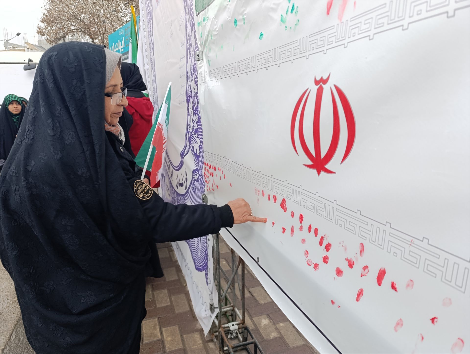 حضور چشمگیر مردم بجنورد در راهپیمایی ۲۲ بهمن