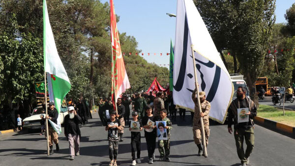 کاروان عشق و وفا از میدان بزرگمهر تا گلستان شهدا
