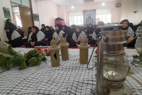 گرامیداشت یاد شهید سید حسن نصرالله در دبیرستان شاهد تکتم مشهد