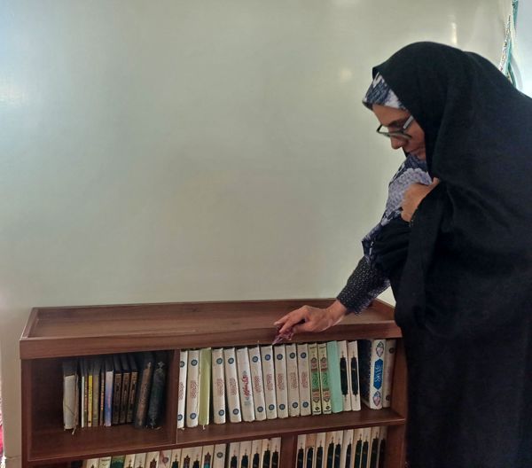 غبار روبی مسجد جامع کوهپایه همزمان با حلول ماه رمضان و ایام نوروز