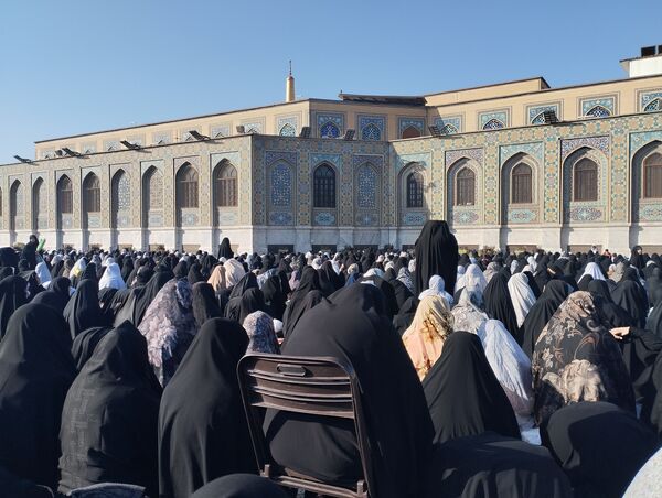 اقامه نماز عید فطر در حرم مطهر رضوی