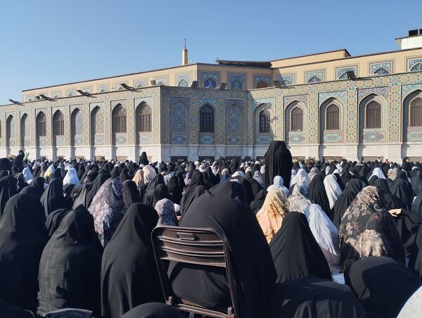 اقامه نماز عید فطر در حرم مطهر رضوی