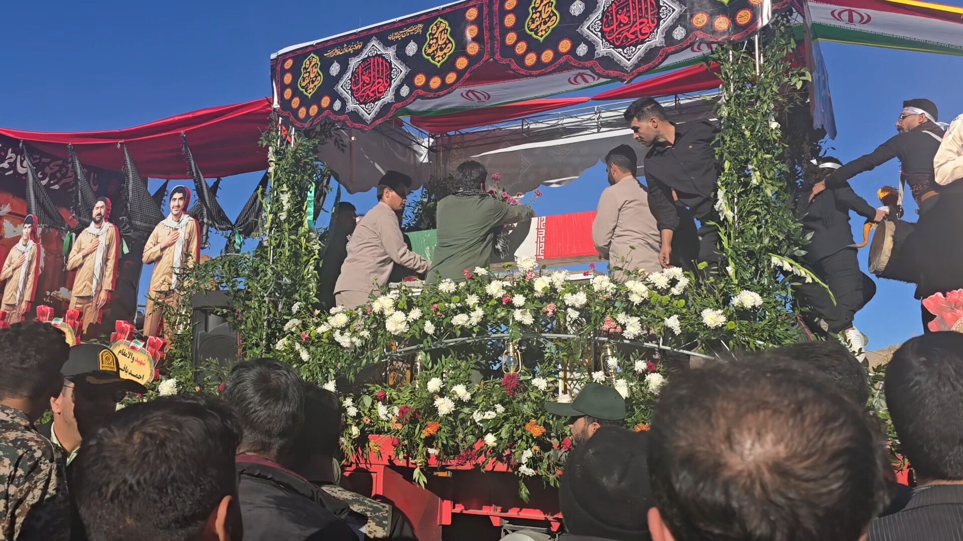 استقبال باشکوه مردم شهرستان بهاباد از شهید گمنام