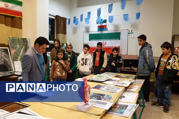 بازدید رئیس آموزش و پرورش شهرستان قدس از داوری آثار جشنواره فرهنگی هنری فردا و پرسش مهر