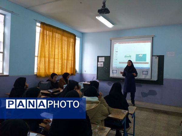 جشنواره همیار معلم در دبیرستان دخترانه شهید همت ملارد