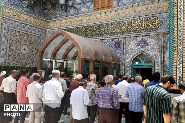 مصلی شهر میزبان اجتماع پرشور نمازگزاران شهرستان ورامین