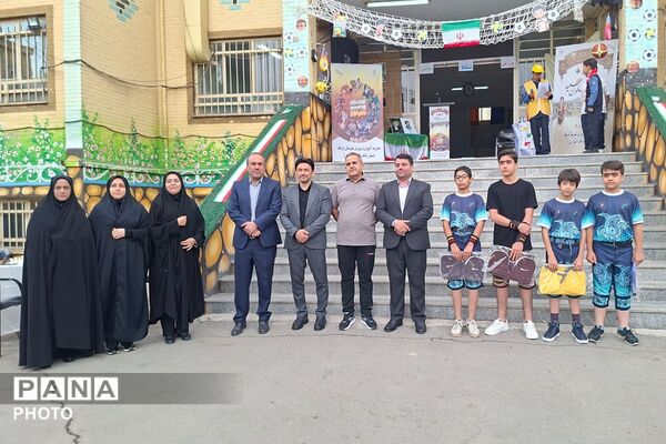 افتتاح کانون‌های ورزشی دانش‌آموزی در مدرسه شاهد خاتم‌الانبیا(ص) قرچک با اجرای طرح «پهلوان سعید»
