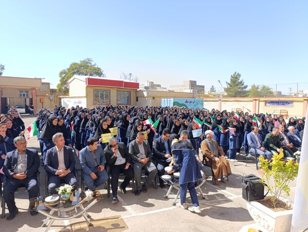جشن عاطفه‌ها در ملکان؛ مهربانی به وقت مدرسه